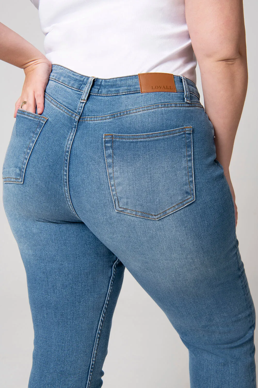 Curve Slim Fit Mom Jeans - Mid Blue